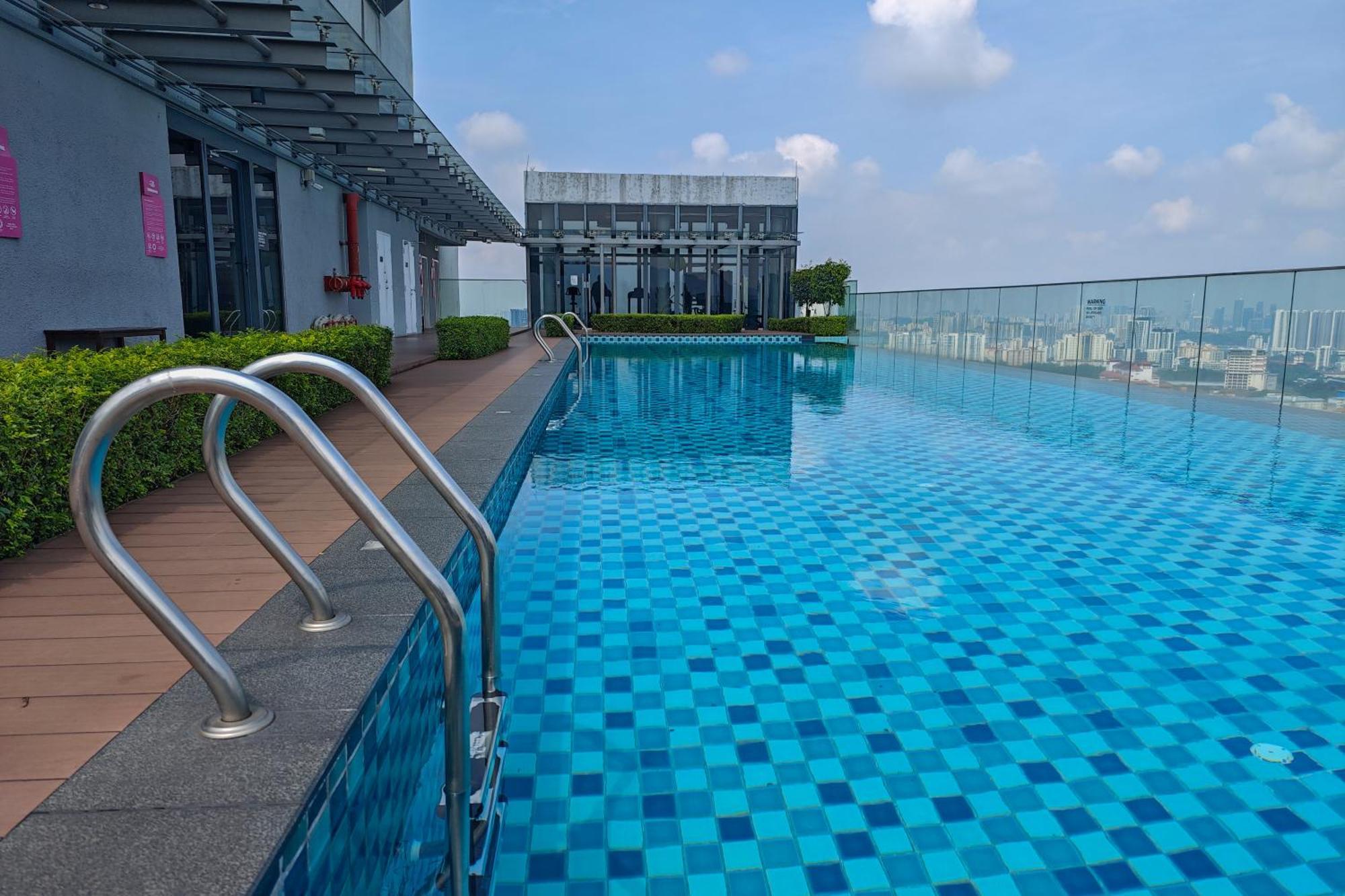 2rooms 4pax Link Mall Mrt#kl #jhouse#ekocheras#malaysia