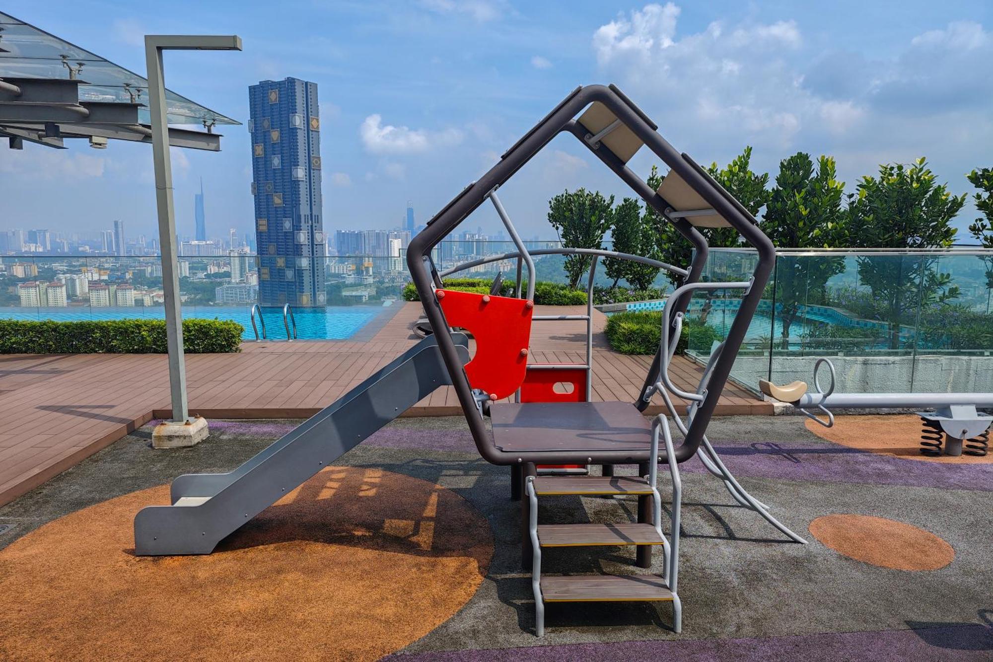 2rooms 4pax Link Mall Mrt#kl #jhouse#ekocheras#malaysia Pangsapuri *
