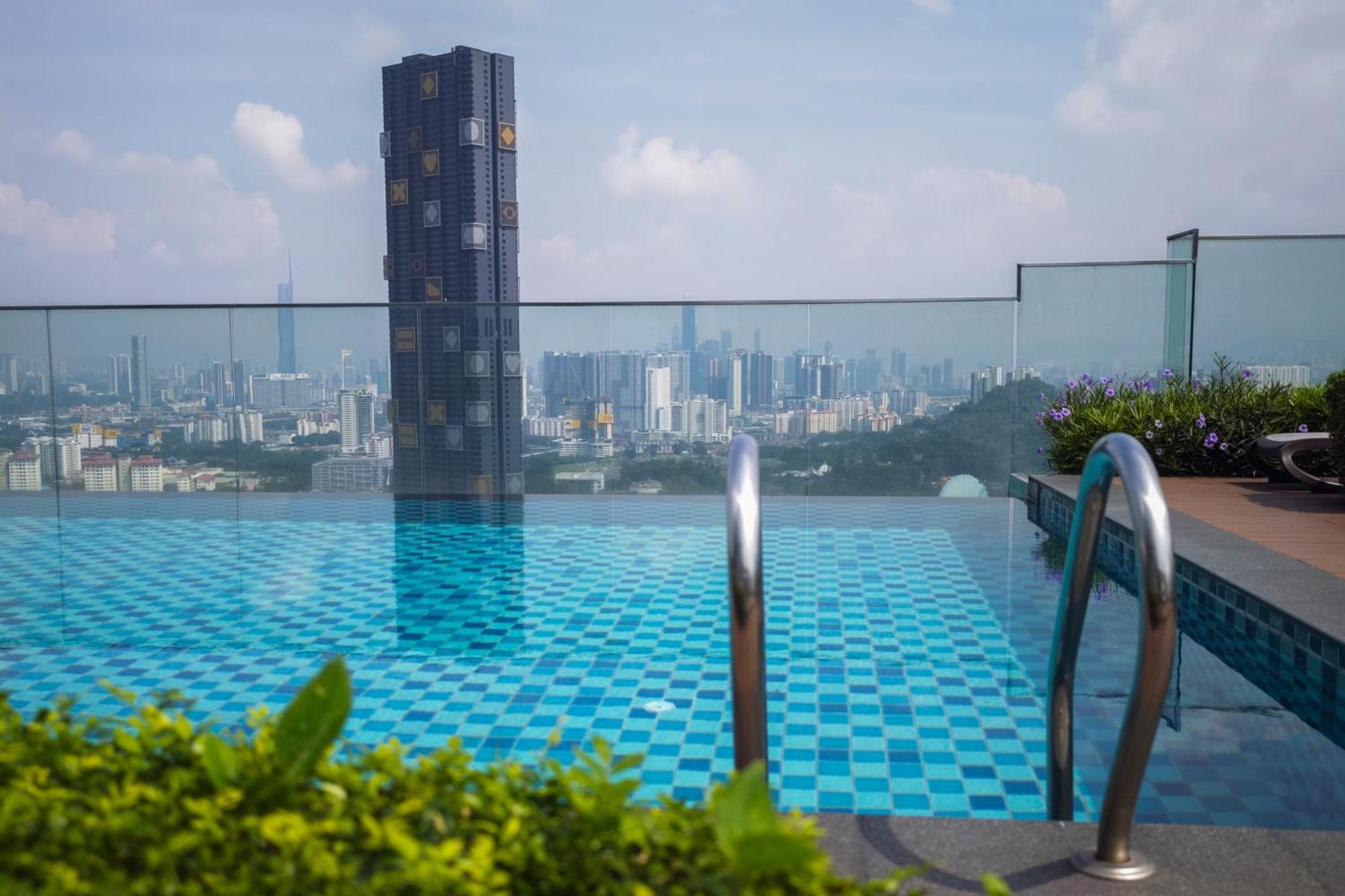 Pangsapuri 2rooms 4pax Link Mall Mrt#kl #jhouse#ekocheras#malaysia Kuala Lumpur